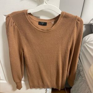 TAHARI sweater size medium worn once